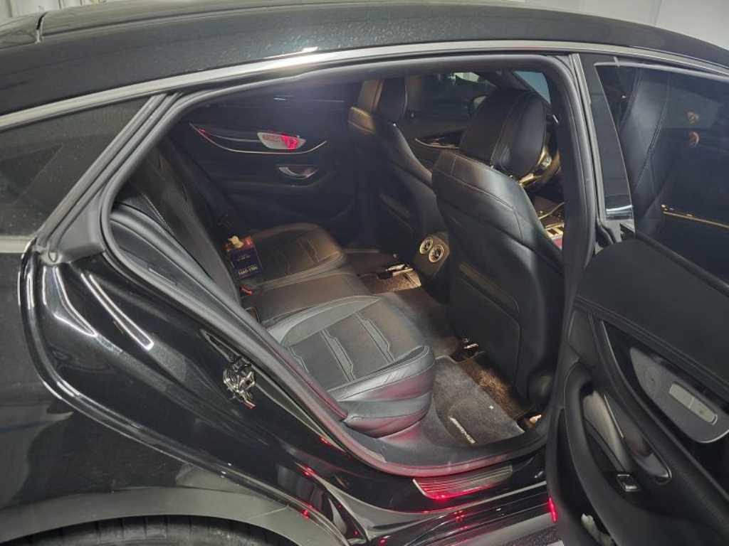 Mercedes Benz AMG GT - Vista 6