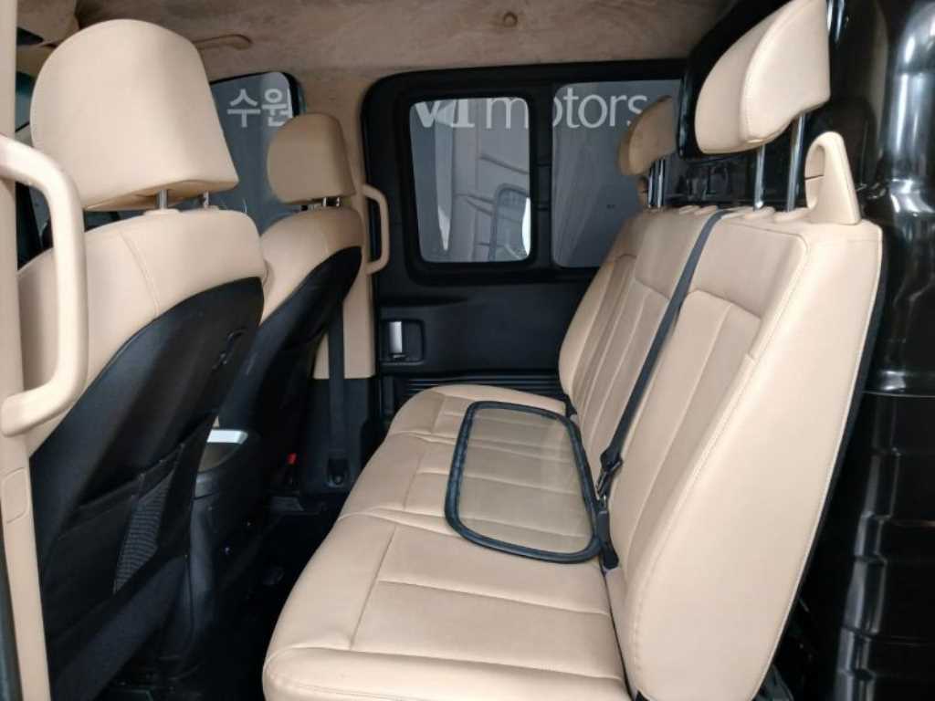 HYUNDAI Staria 2022 Plateado - Importación desde Corea - HF Imports Iquique - Foto 13