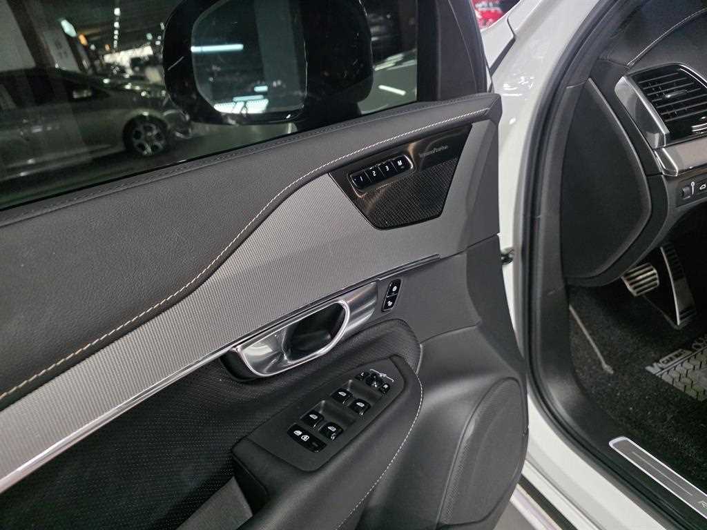 Volvo XC90 - Vista 9