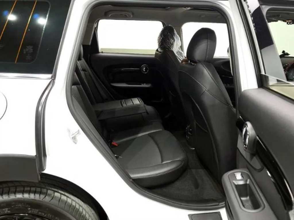 Mini Clubman - Vista 12