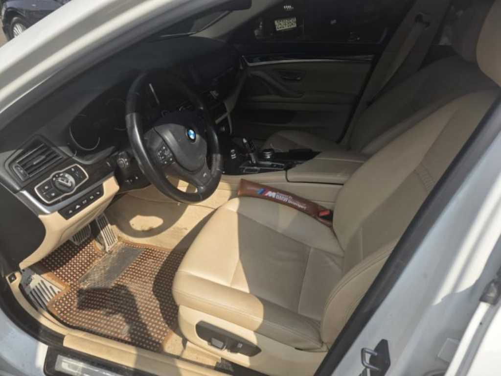 BMW 5 Series - Vista 5