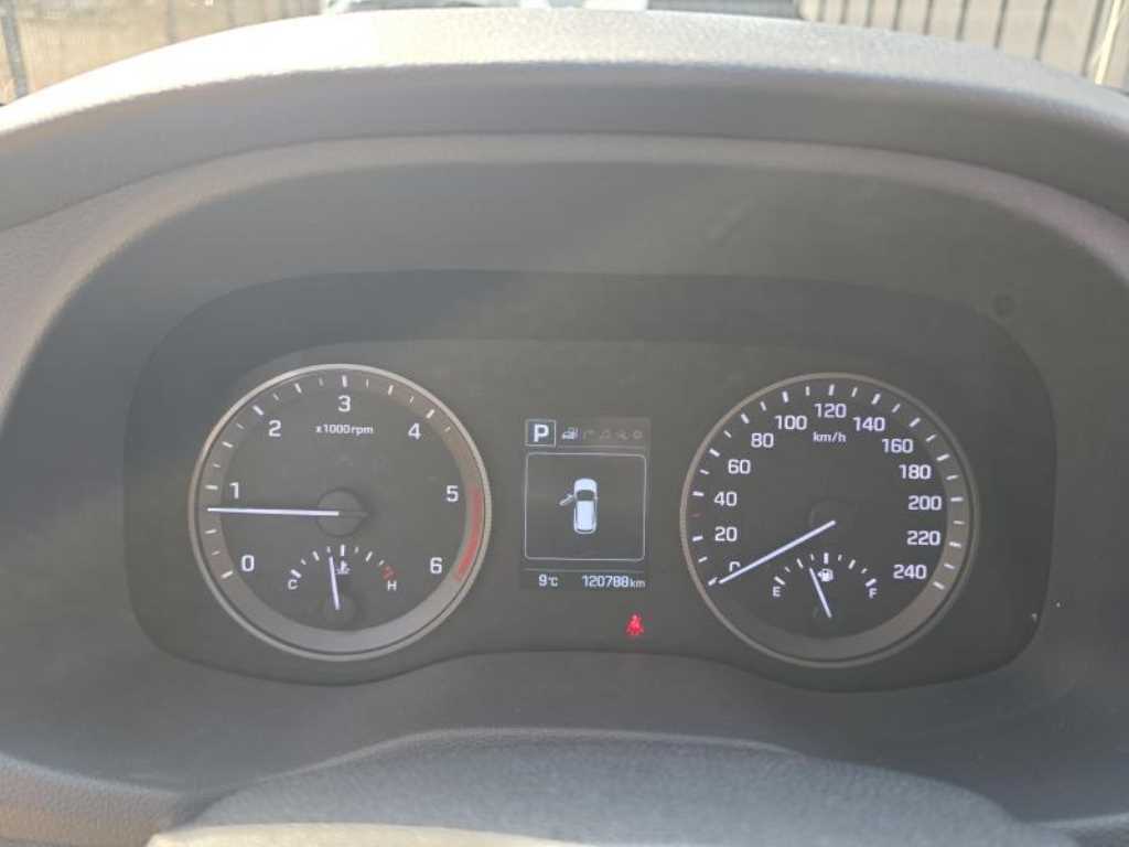 HYUNDAI Tucson 2017 Plateado - Importación desde Corea - HF Imports Iquique - Foto 13