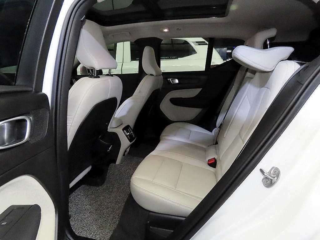 Volvo XC40 - Vista 7