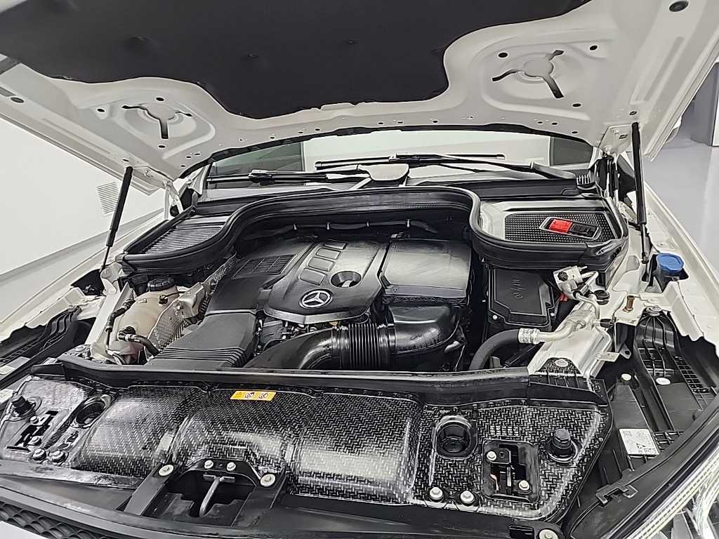 Mercedes Benz GLE Class - Vista 5