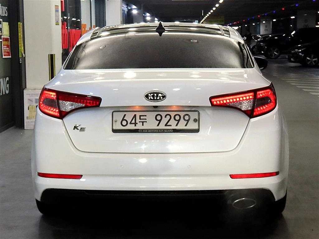 KIA K5 - Vista 5