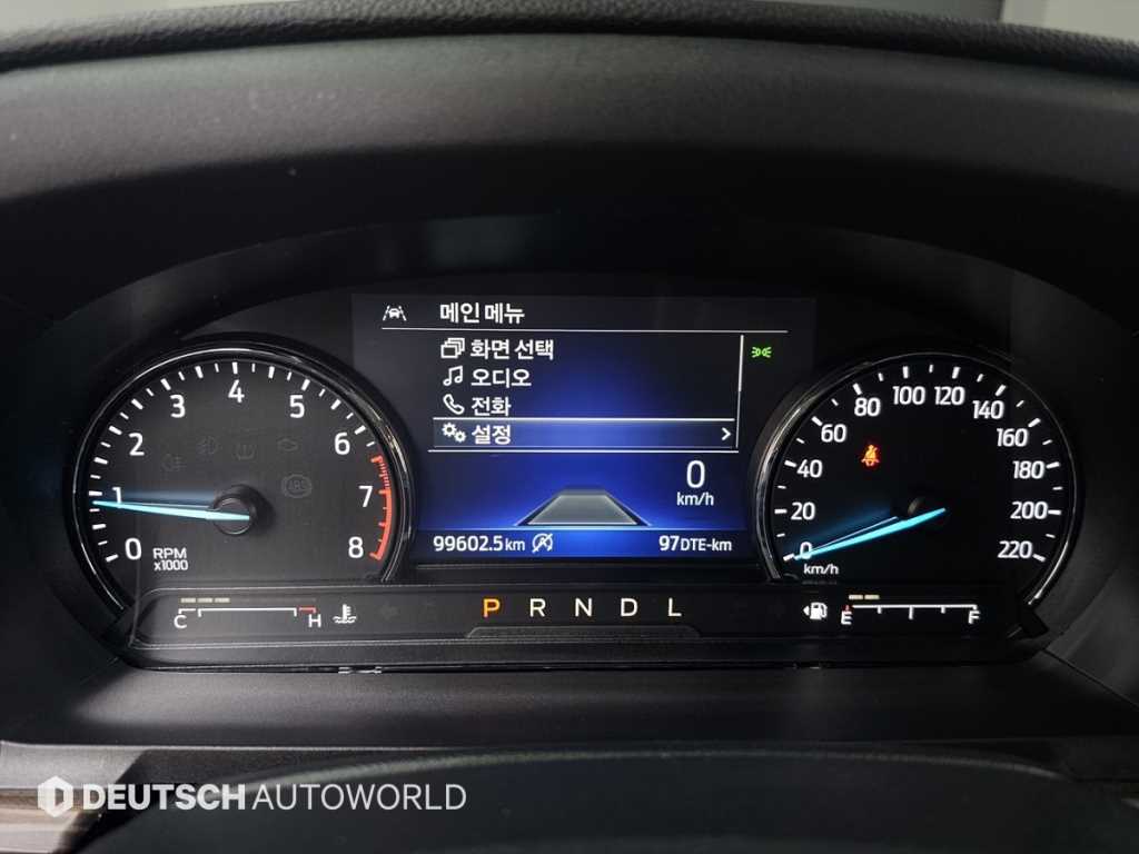 Ford Explorer - Vista 8