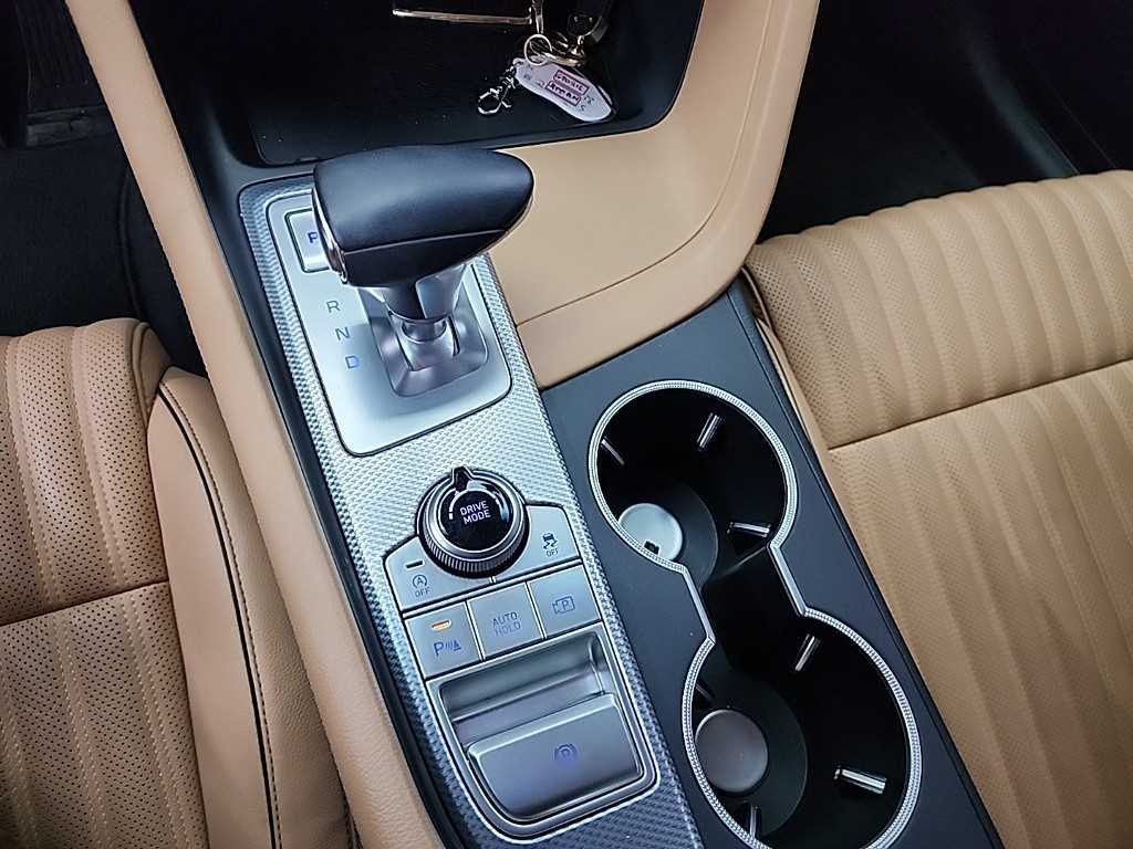 Genesis G70 - Vista 8