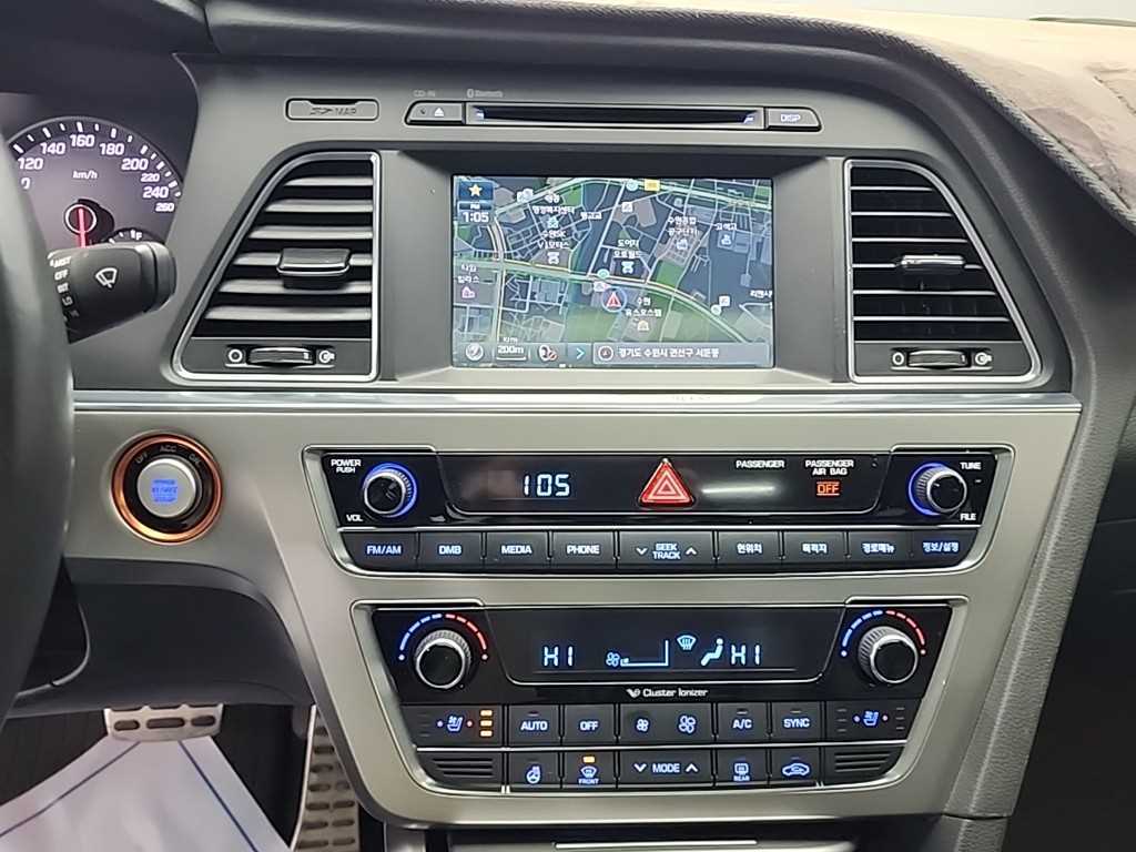 HYUNDAI Sonata - Vista 10