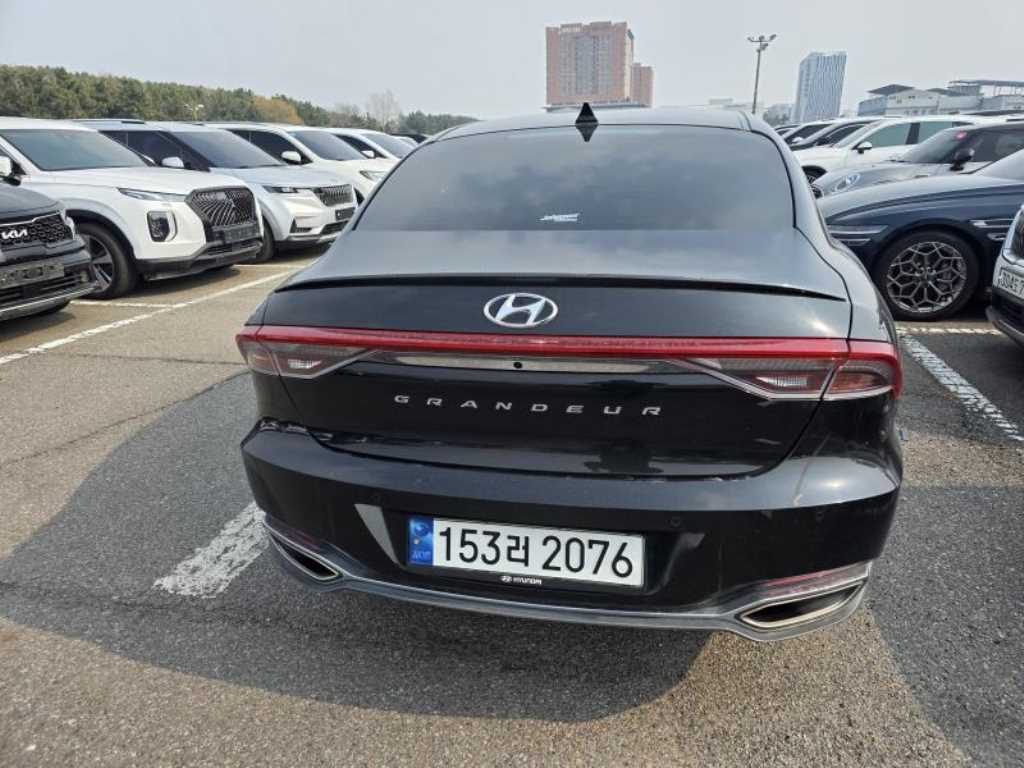 HYUNDAI Grandeur - Vista 6
