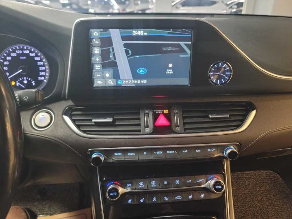 HYUNDAI Grandeur - Vista 8