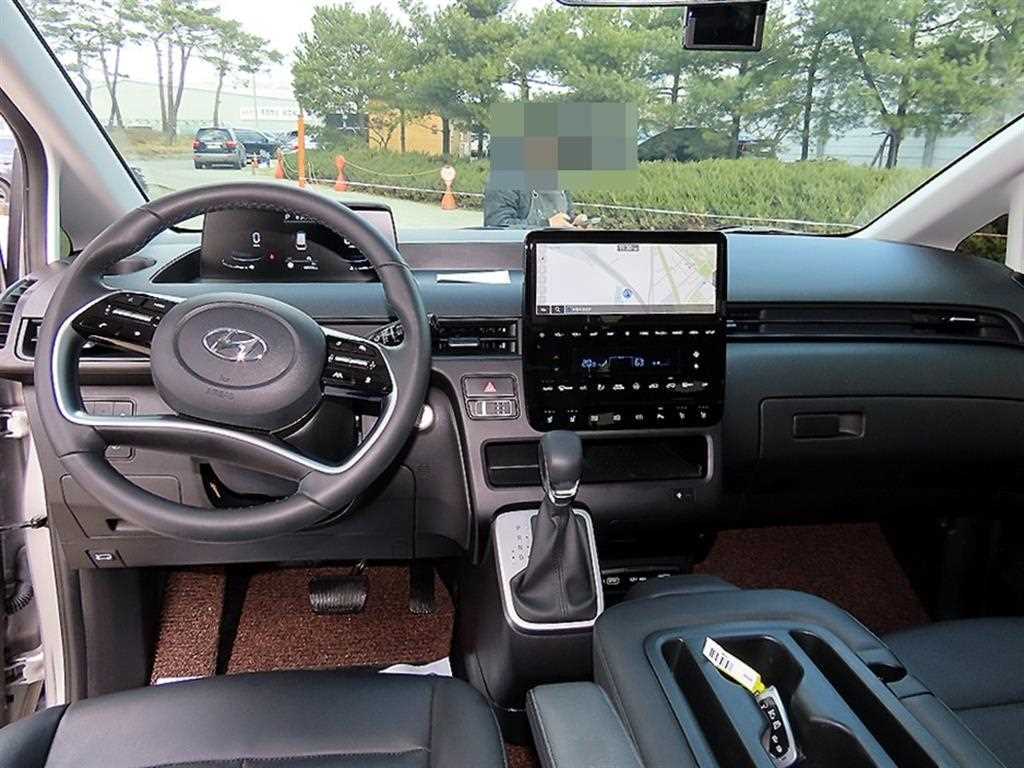 HYUNDAI Staria - Vista 7