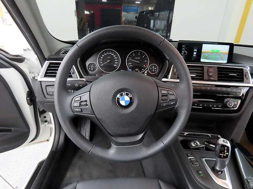 BMW 3 series - Vista 9