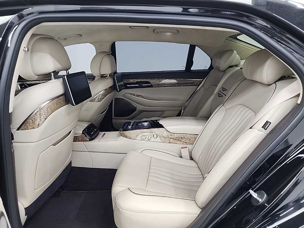 Genesis EQ900 - Vista 12