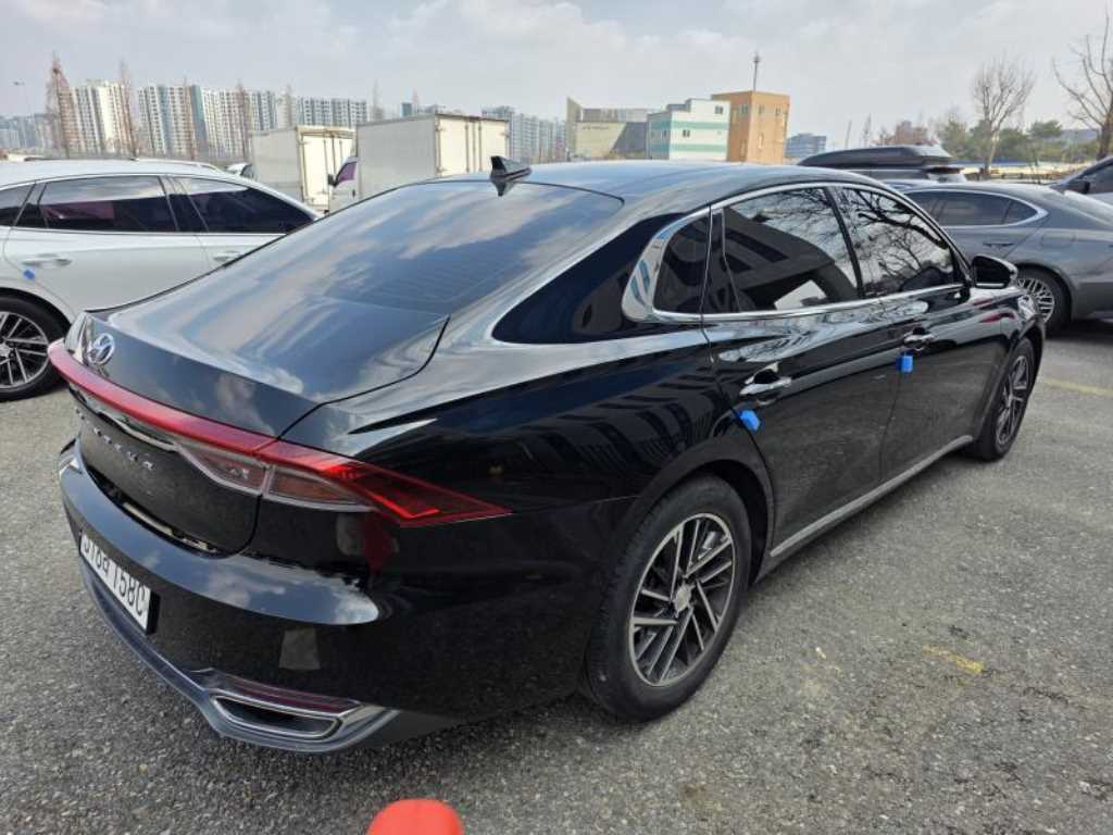 HYUNDAI Grandeur - Vista 6