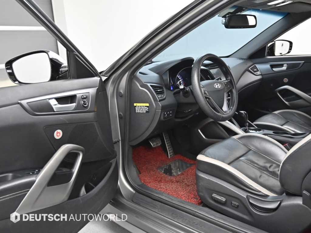 HYUNDAI Veloster - Vista 11