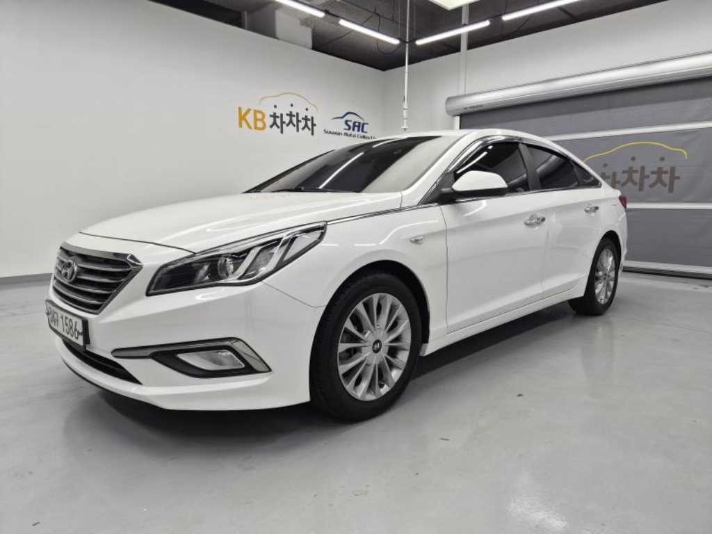 HYUNDAI Sonata - Vista 3