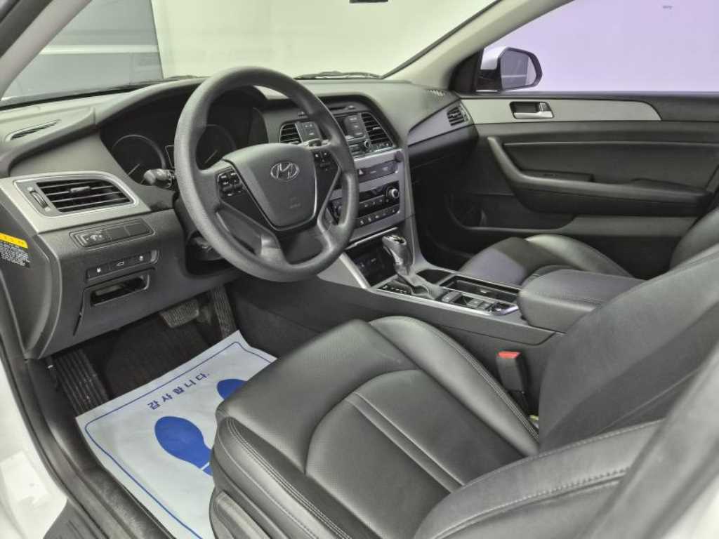 HYUNDAI Sonata - Vista 9