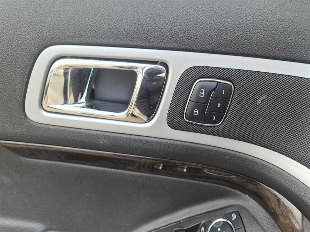 Ford Explorer - Vista 10