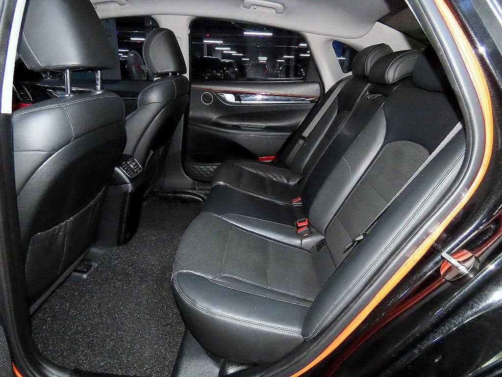 HYUNDAI Grandeur - Vista 7