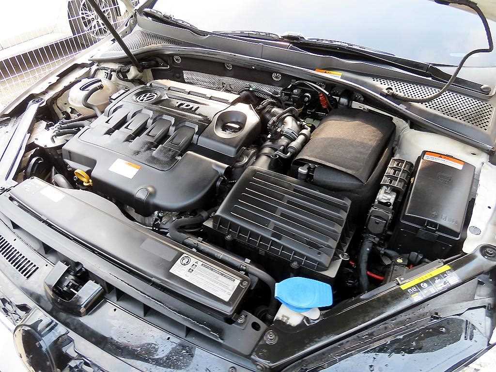 Volkswagen Golf 2016 Blanco - Importación desde Corea - HF Imports Iquique - Foto 18