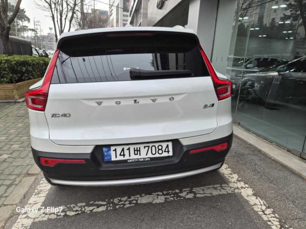 Volvo XC40 - Vista 5