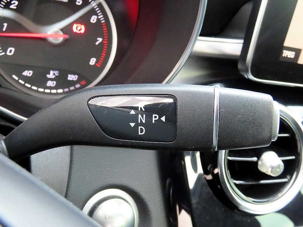 Mercedes Benz C Class - Vista 11