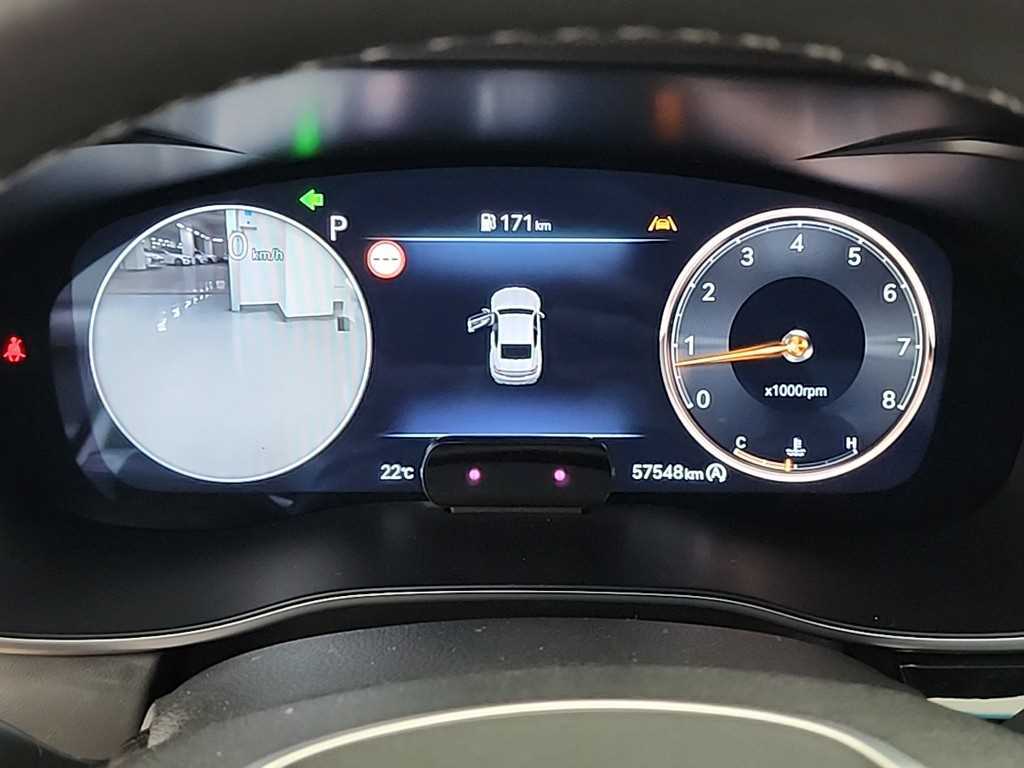 Genesis G70 - Vista 6