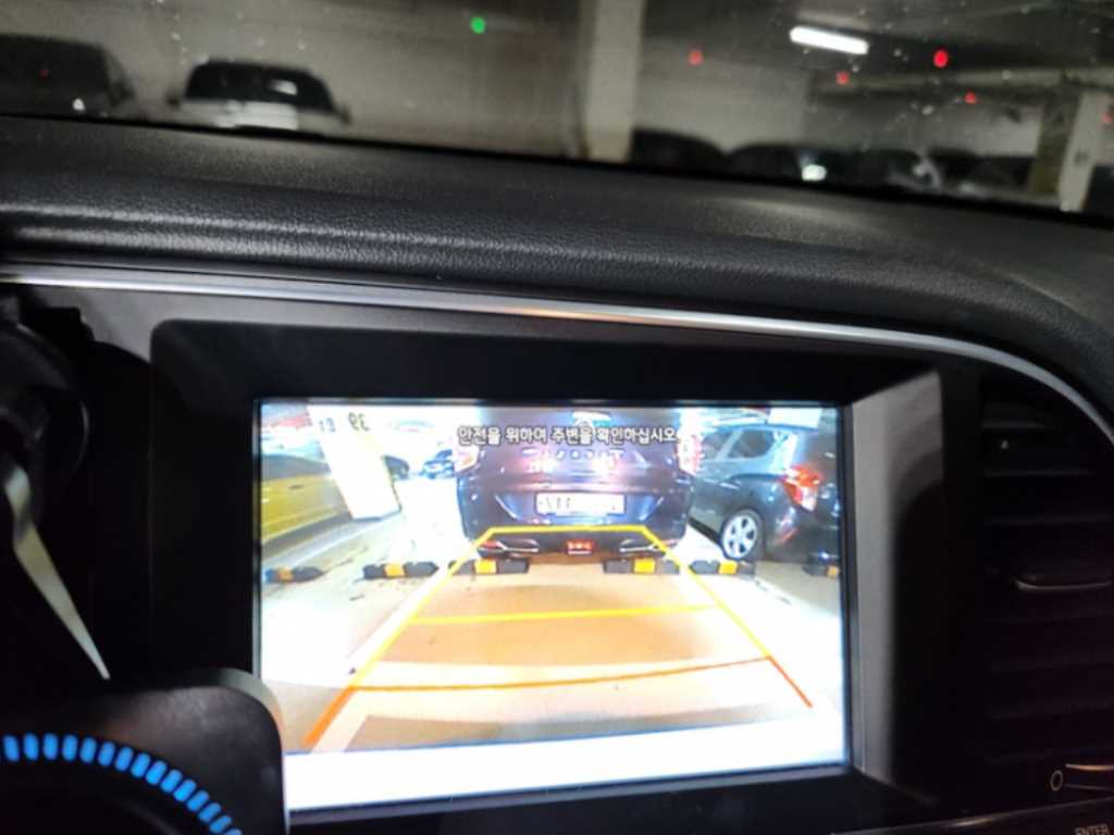 HYUNDAI Avante - Vista 7