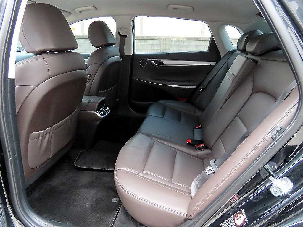 HYUNDAI Grandeur - Vista 6