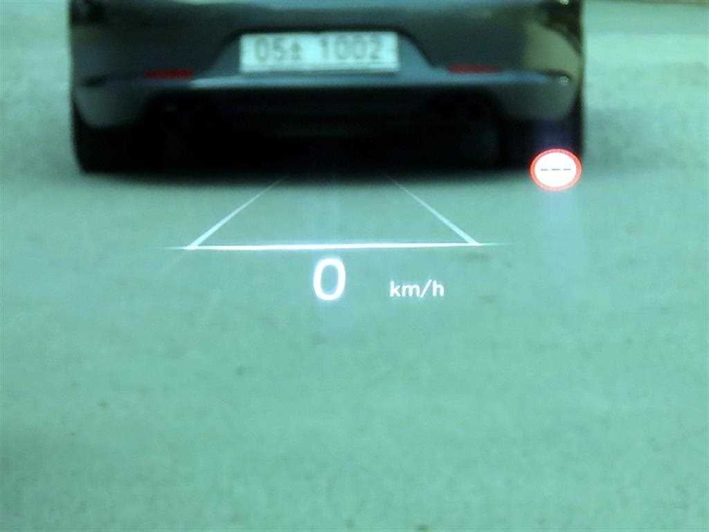 HYUNDAI Ioniq 6 - Vista 10