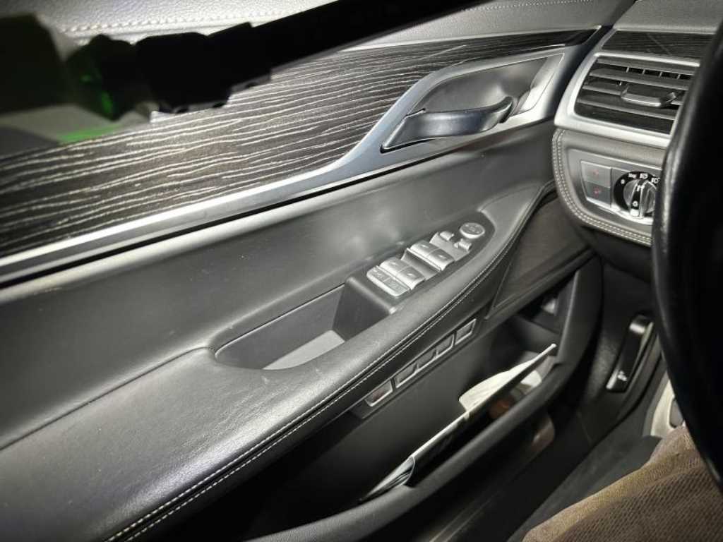 BMW 7 Series - Vista 7