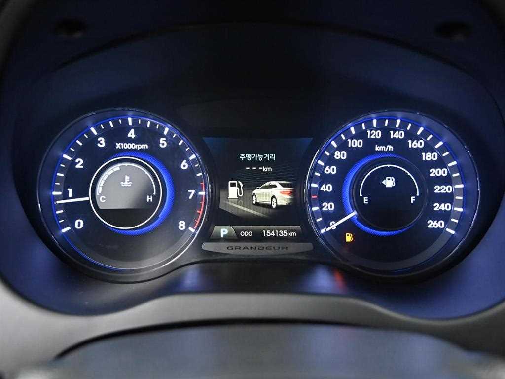 HYUNDAI Grandeur - Vista 8