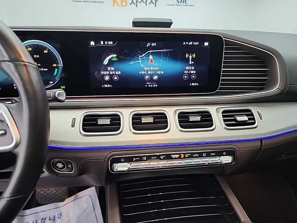 Mercedes Benz GLE Class - Vista 10