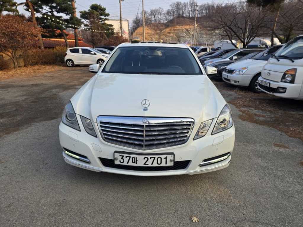 Mercedes Benz E class 2011 Blanco - Importación desde Corea - HF Imports Iquique - Foto 1