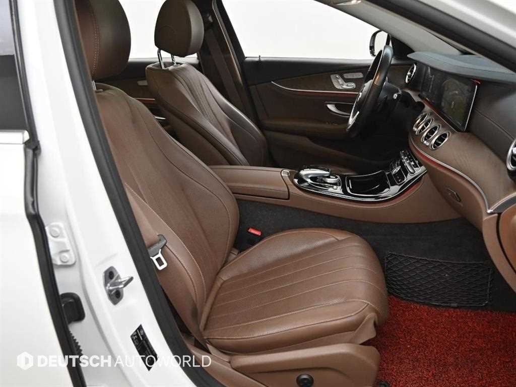 Mercedes Benz E class - Vista 10