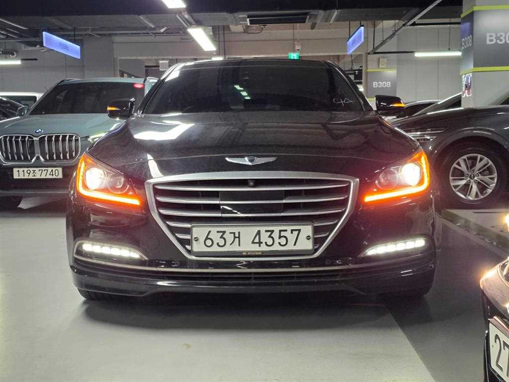 HYUNDAI Genesis - Vista 3