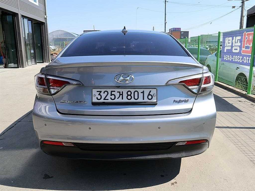 HYUNDAI Sonata - Vista 4