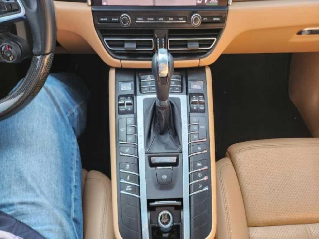 Porsche Macan - Vista 12