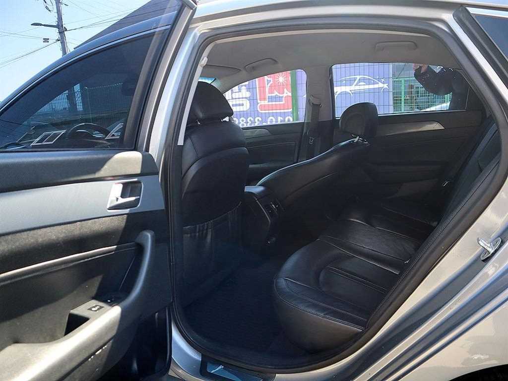 HYUNDAI Sonata - Vista 7