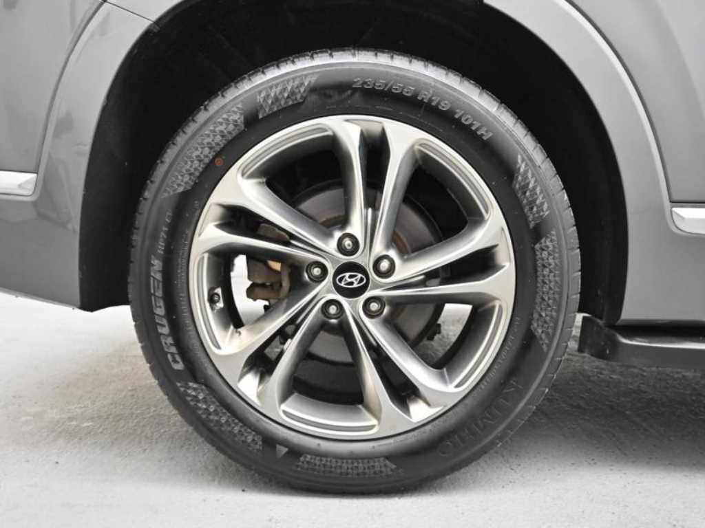 HYUNDAI Santa Fe - Vista 5