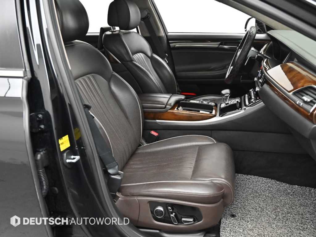 Genesis EQ900 - Vista 10