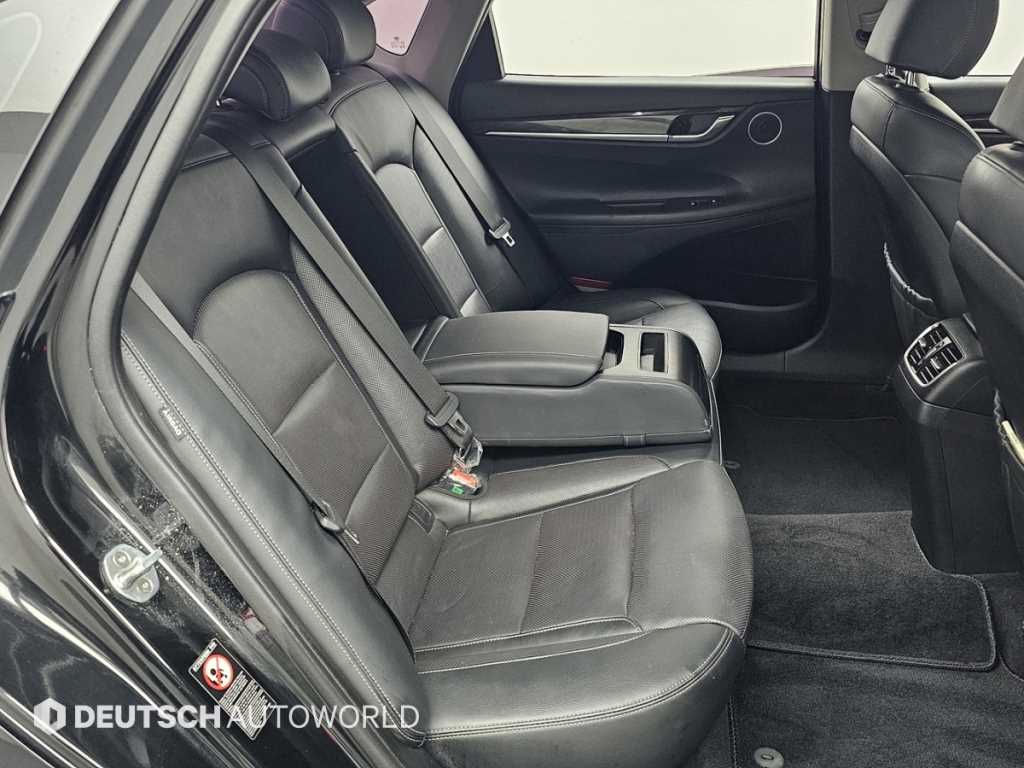 HYUNDAI Grandeur - Vista 12