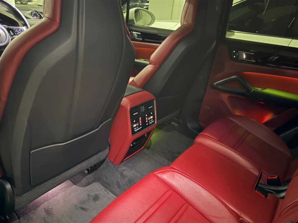 Porsche Cayenne - Vista 4