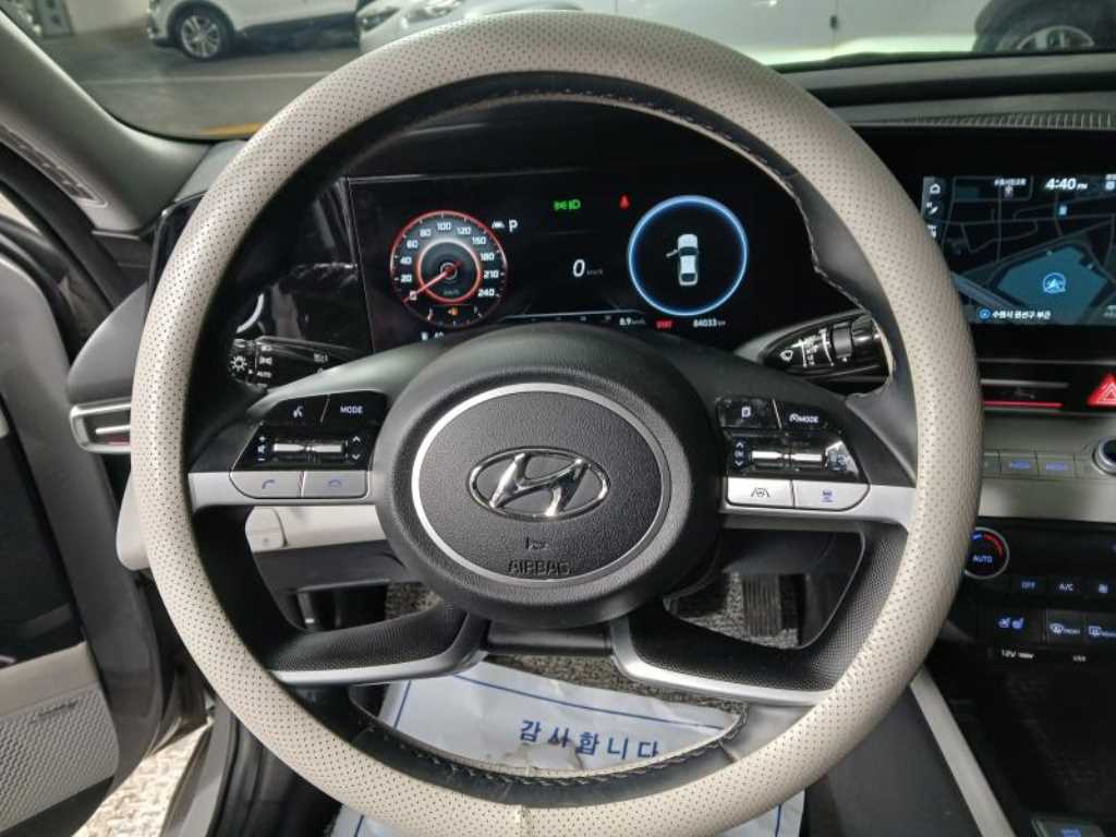 HYUNDAI Avante - Vista 8