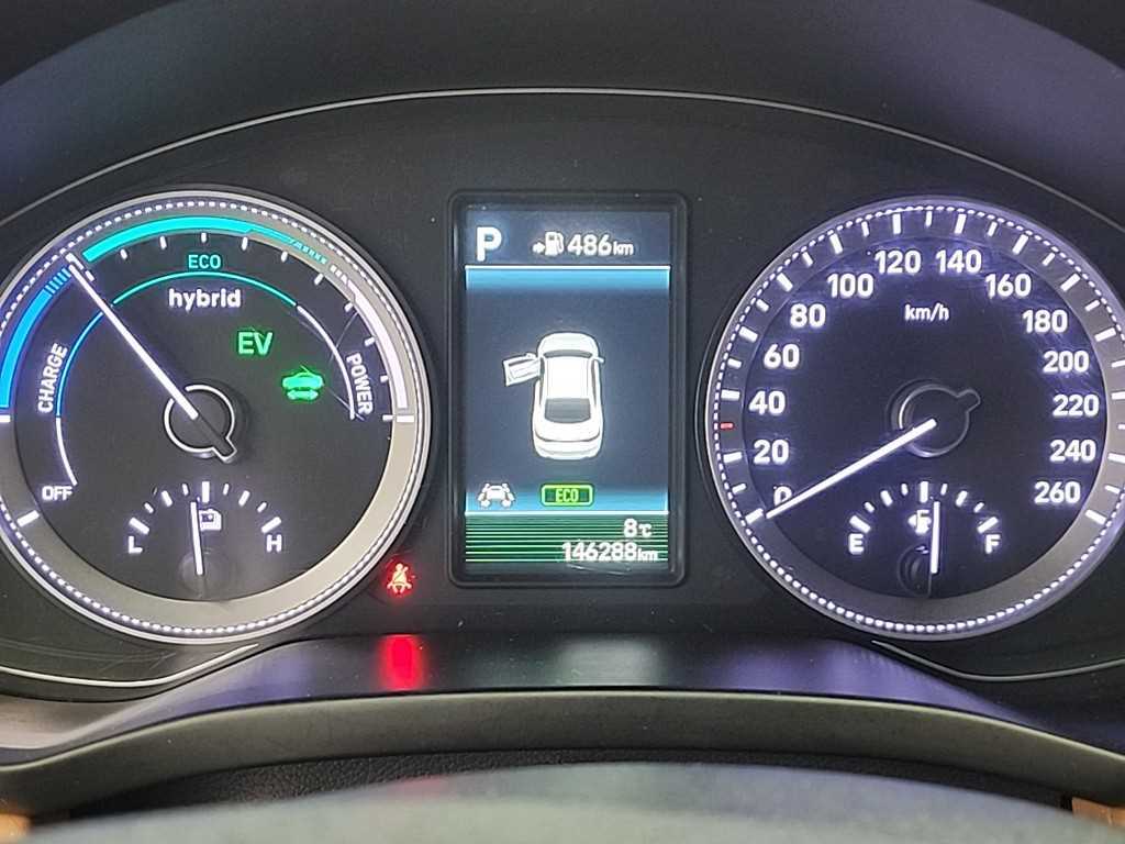 HYUNDAI Grandeur - Vista 5