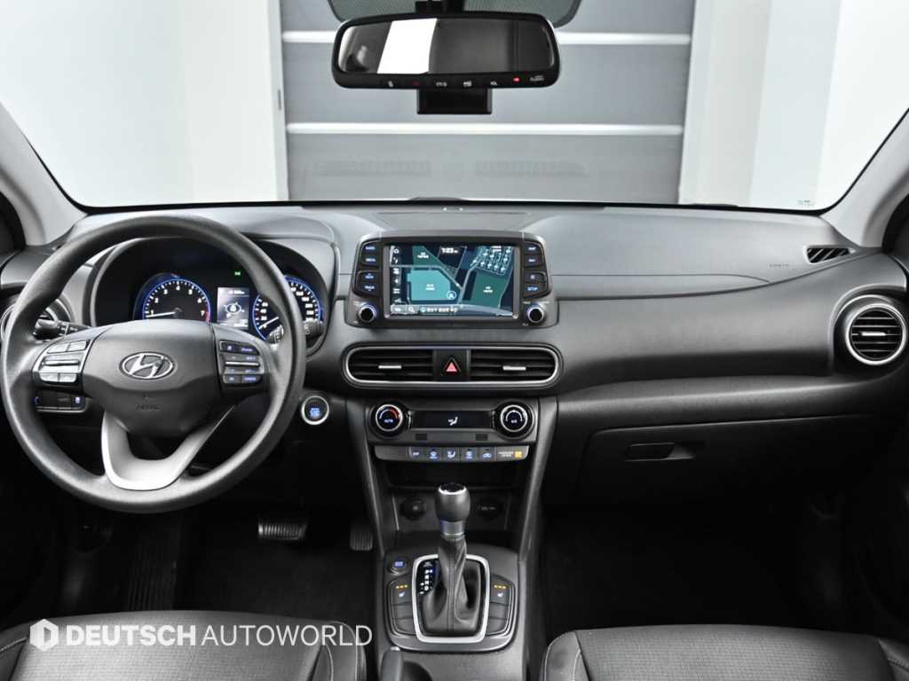 HYUNDAI Kona - Vista 7