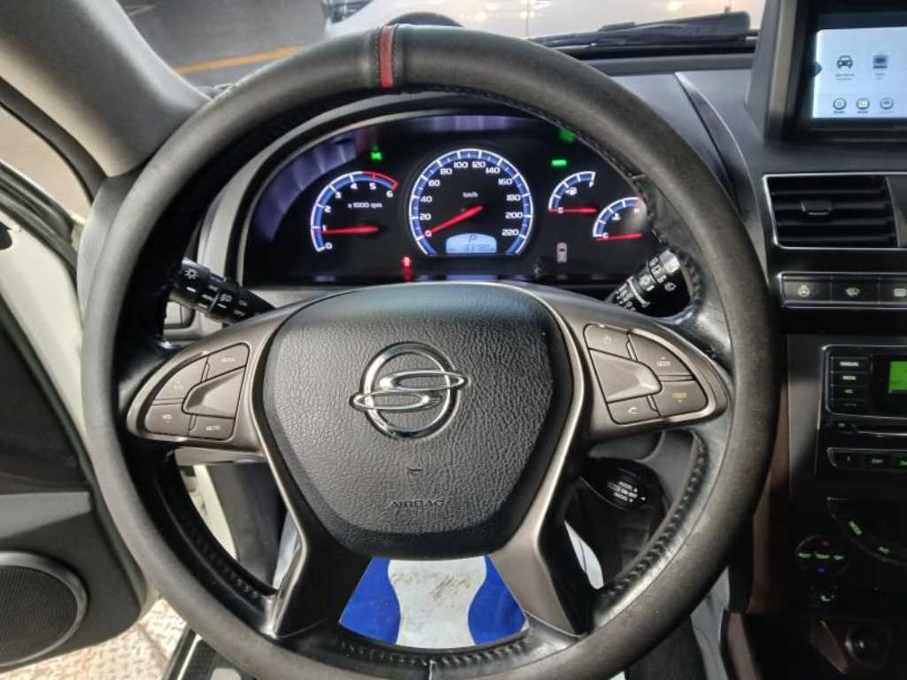 Ssangyong Rexton - Vista 8