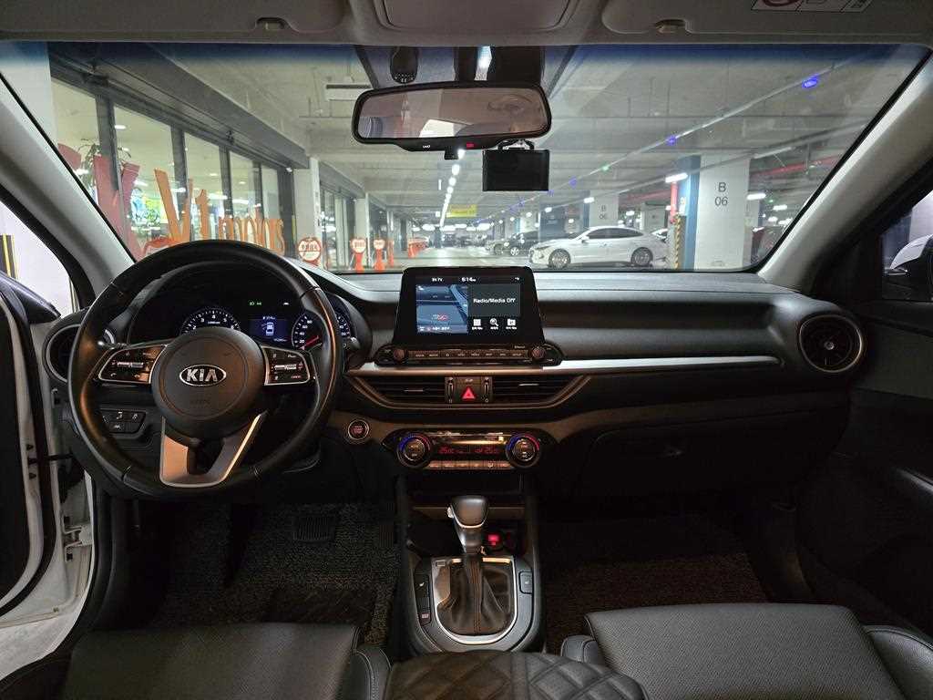 KIA K3 2021 Blanco - Importación desde Corea - HF Imports Iquique - Foto 18