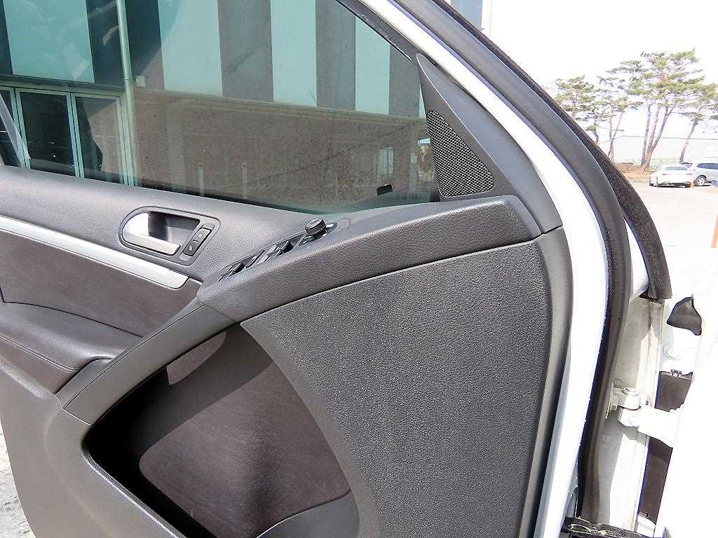 Volkswagen Tiguan - Vista 11