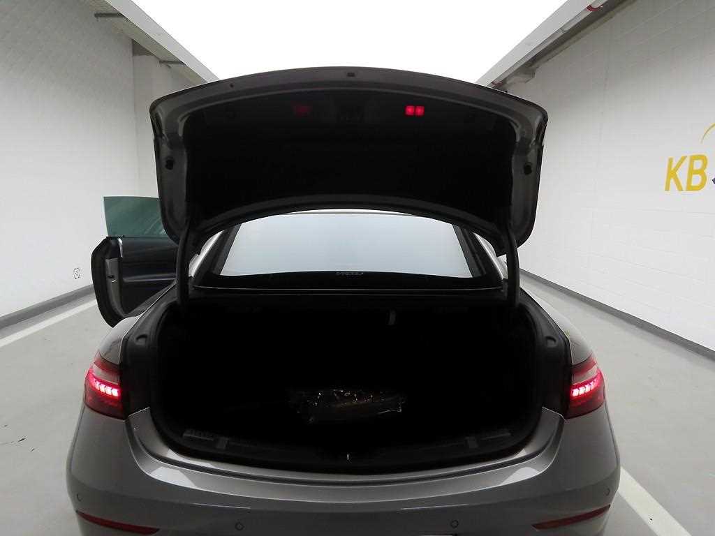 Mercedes Benz E class - Vista 5